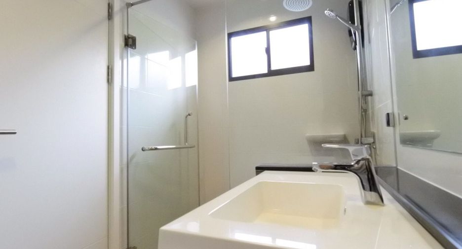 For rent 3 bedrooms house in Suan Luang, Bangkok