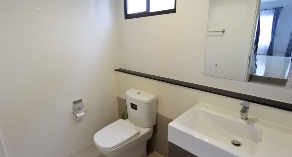 For rent 3 bedrooms house in Suan Luang, Bangkok