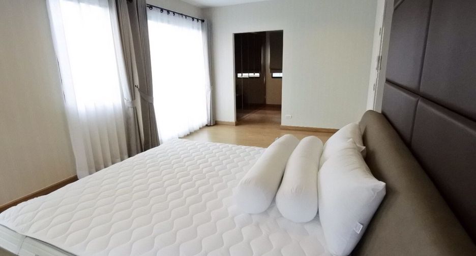 For rent 3 bedrooms house in Suan Luang, Bangkok