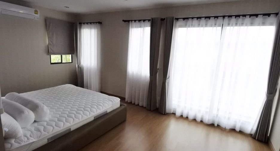 For rent 3 bedrooms house in Suan Luang, Bangkok