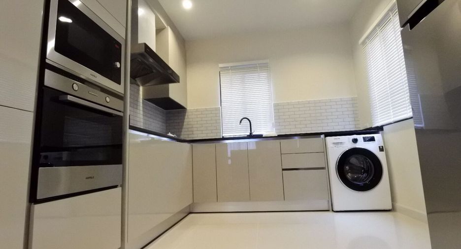 For rent 3 bedrooms house in Suan Luang, Bangkok