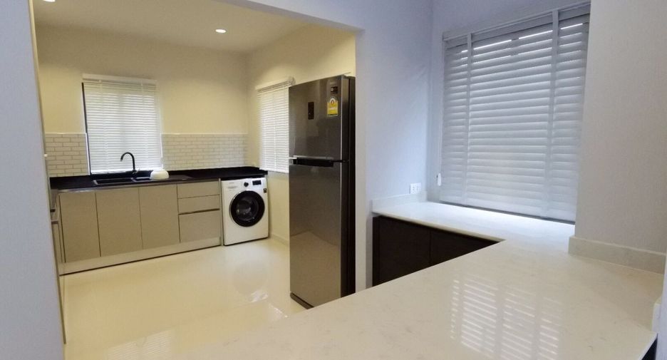 For rent 3 bedrooms house in Suan Luang, Bangkok