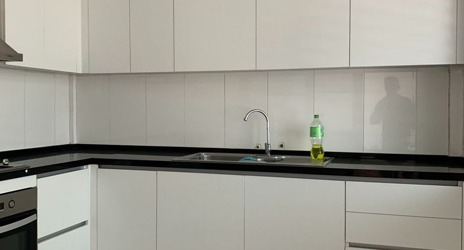 For rent 3 bedrooms house in Watthana, Bangkok