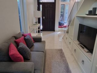 Reihenhaus zur Miete mit 3 Zimmer in Watthana, Bangkok