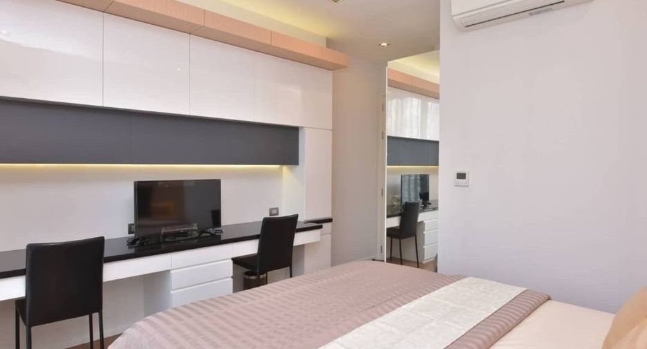 For rent 2 bedrooms condo in Sathon, Bangkok