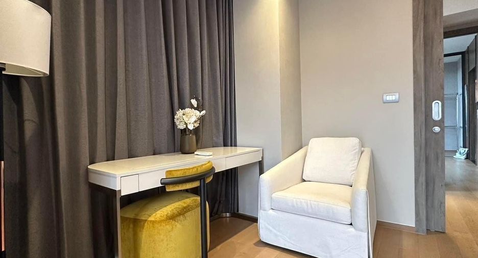 Casa en alquiler y en venta de 5 habitaciones en Yan Nawa, Bangkok