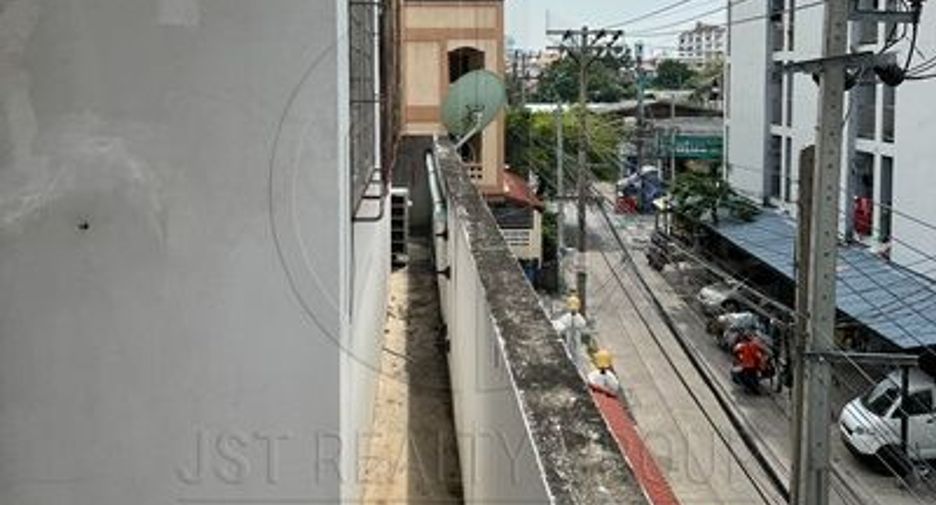 For rent and for sale 10 bedrooms hotel in Bang Na, Bangkok