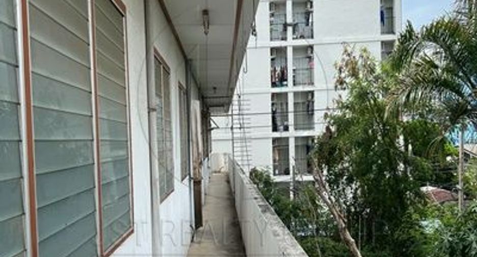 For rent and for sale 10 bedrooms hotel in Bang Na, Bangkok