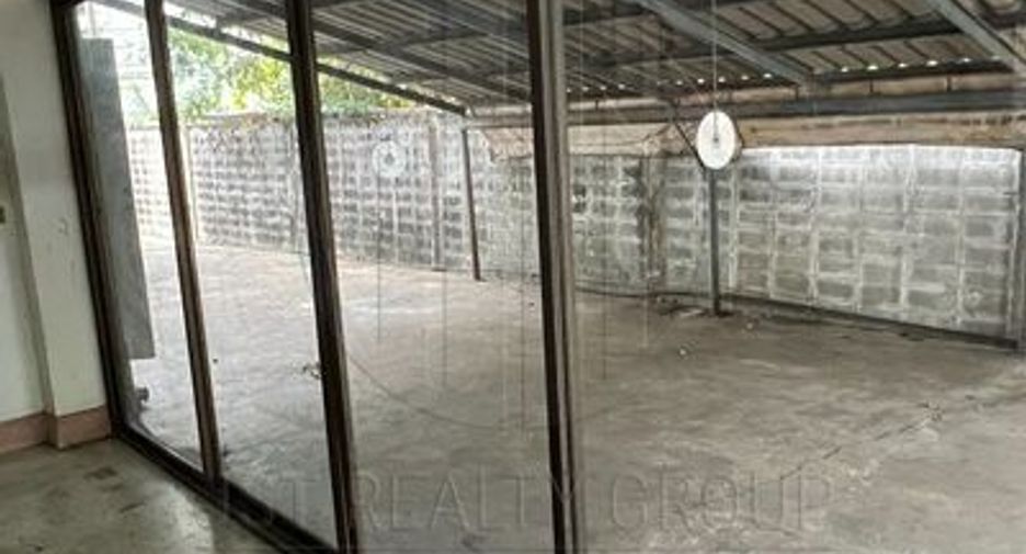 For rent and for sale 10 bedrooms hotel in Bang Na, Bangkok