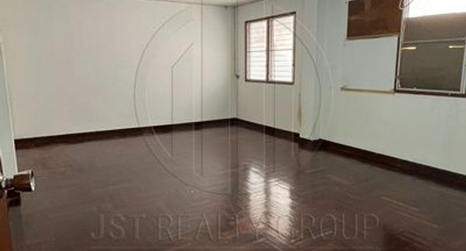 For rent and for sale 10 bedrooms hotel in Bang Na, Bangkok