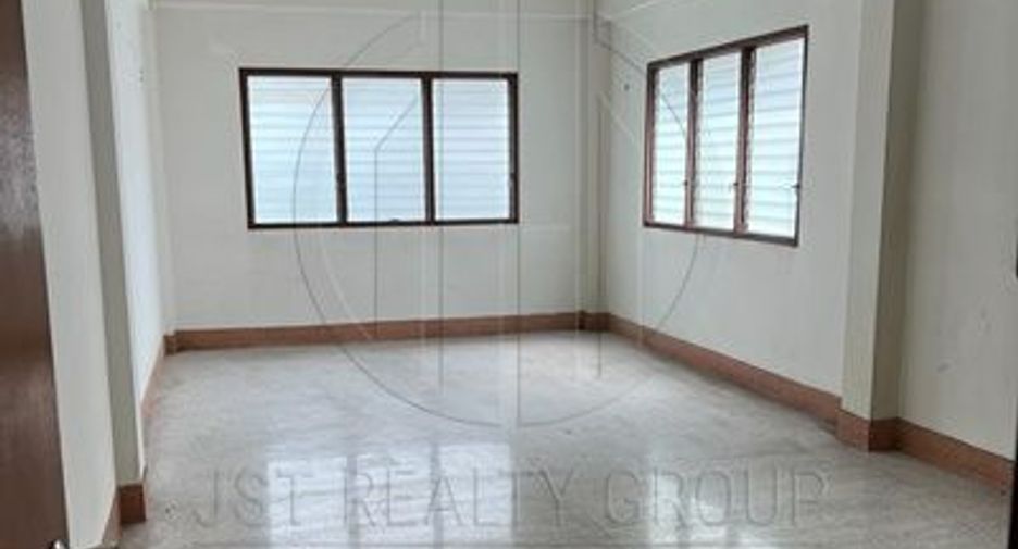 For rent and for sale 10 bedrooms hotel in Bang Na, Bangkok