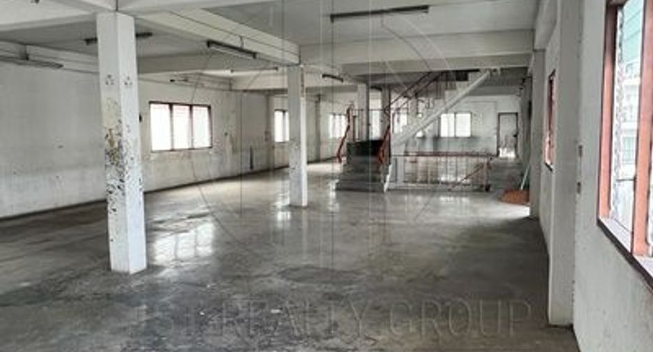 For rent and for sale 10 bedrooms hotel in Bang Na, Bangkok
