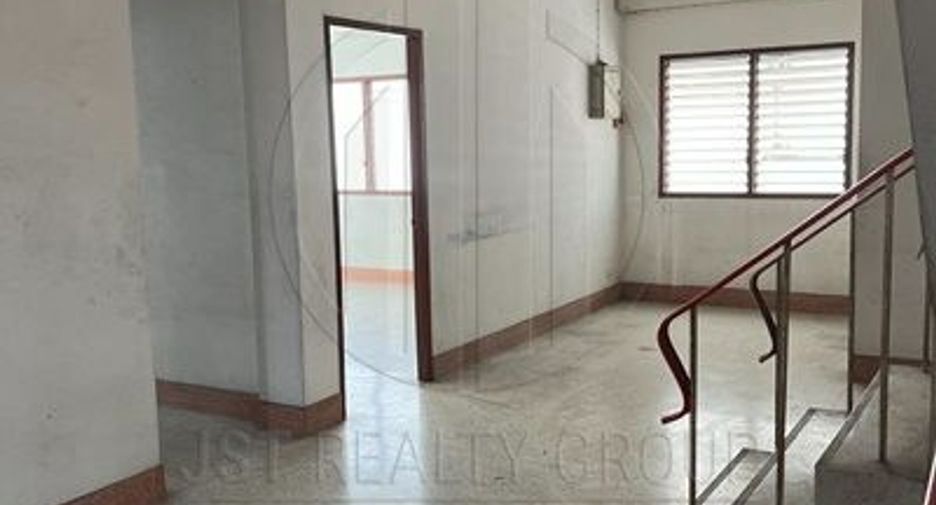 For rent and for sale 10 bedrooms hotel in Bang Na, Bangkok