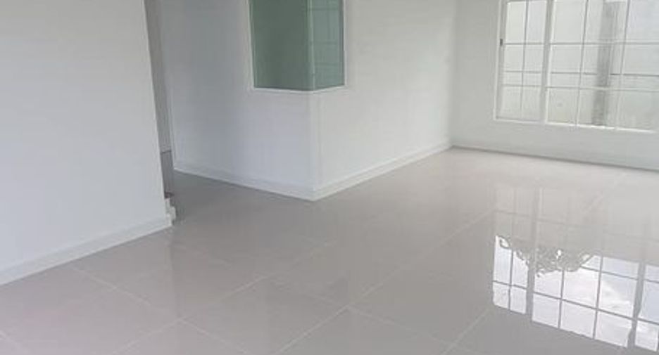 For rent 4 bedrooms house in Pak Kret, Nonthaburi