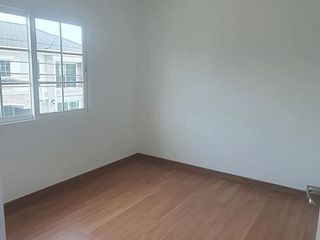 For rent 4 bedrooms house in Pak Kret, Nonthaburi