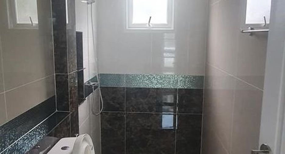 For rent 4 bedrooms house in Pak Kret, Nonthaburi