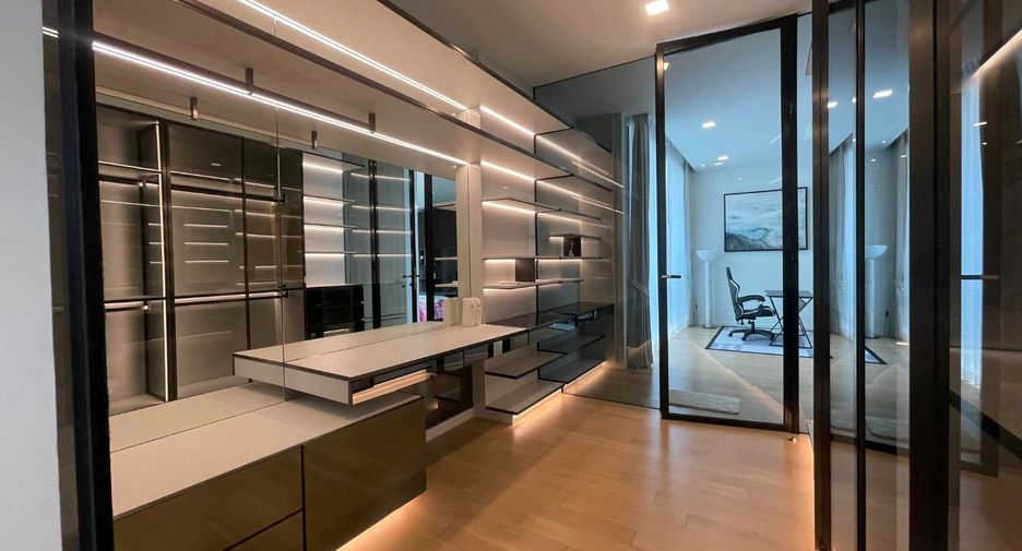 Casa en alquiler de 4 habitaciones en Bueng Kum, Bangkok