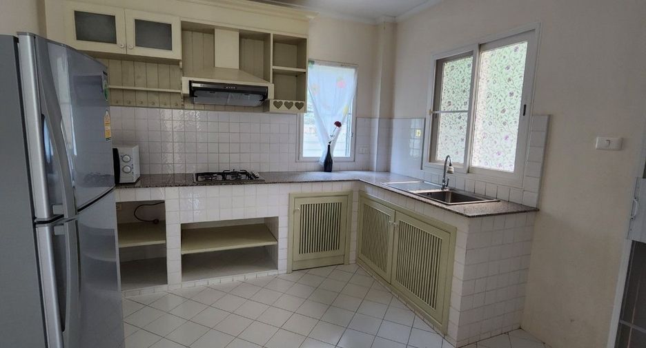 For rent 3 bedrooms house in San Sai, Chiang Mai