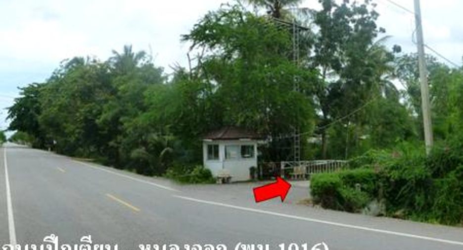 出售 2 卧室 联排别墅 在 Tha Yang, Phetchaburi