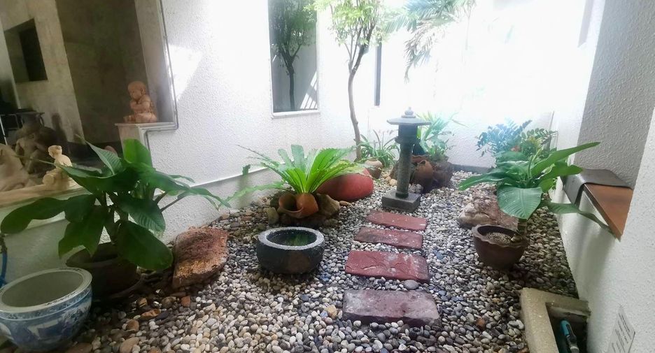 For rent and for sale 3 bedrooms condo in Bang Lamung, Chonburi