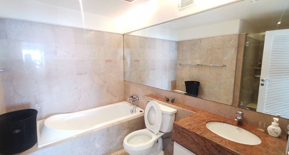 For rent and for sale 3 bedrooms condo in Bang Lamung, Chonburi