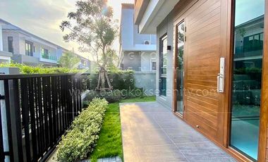 For sale 4 bed house in Bang Phli, Samut Prakan