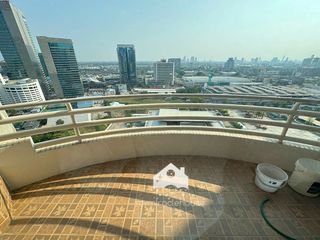 For rent 4 Beds condo in Khlong Toei, Bangkok