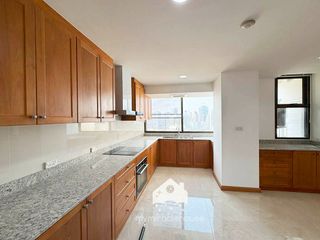 For rent 4 Beds condo in Khlong Toei, Bangkok