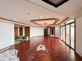 For rent 4 Beds condo in Khlong Toei, Bangkok