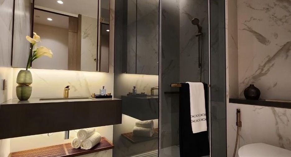 Condo en alquiler de 2 habitaciones en Khlong Toei, Bangkok