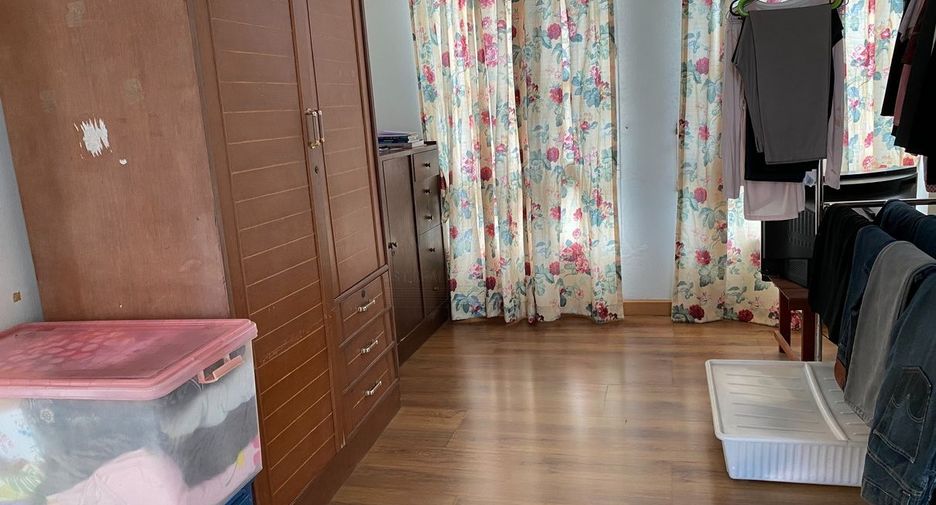 Продажа 4 спальни таунхаус в Банг Кхо Лаем, Бангкок