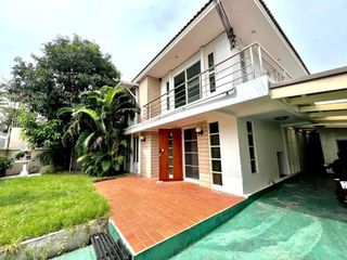 For rent 3 bed house in Watthana, Bangkok