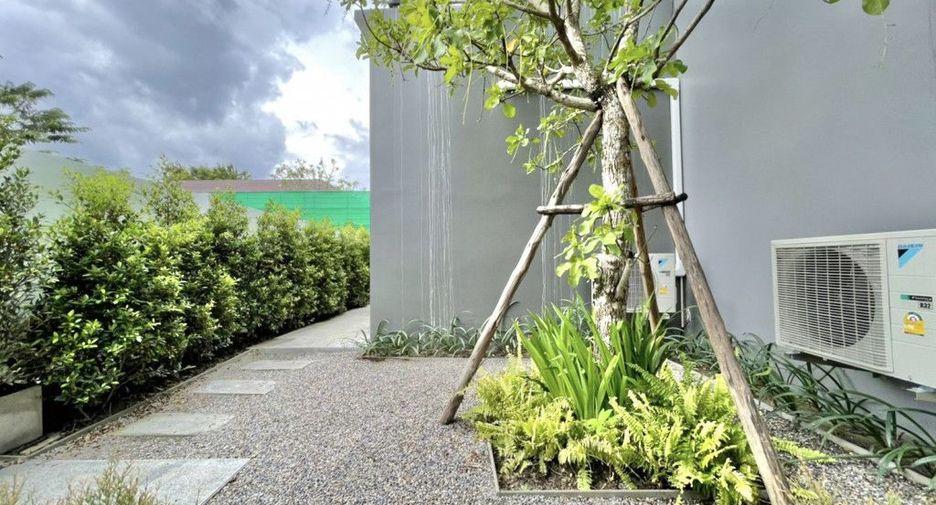For rent 4 bedrooms house in Mueang Chiang Mai, Chiang Mai