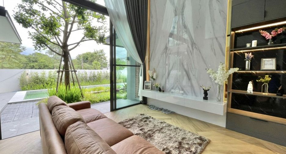 For rent 4 bedrooms house in Mueang Chiang Mai, Chiang Mai