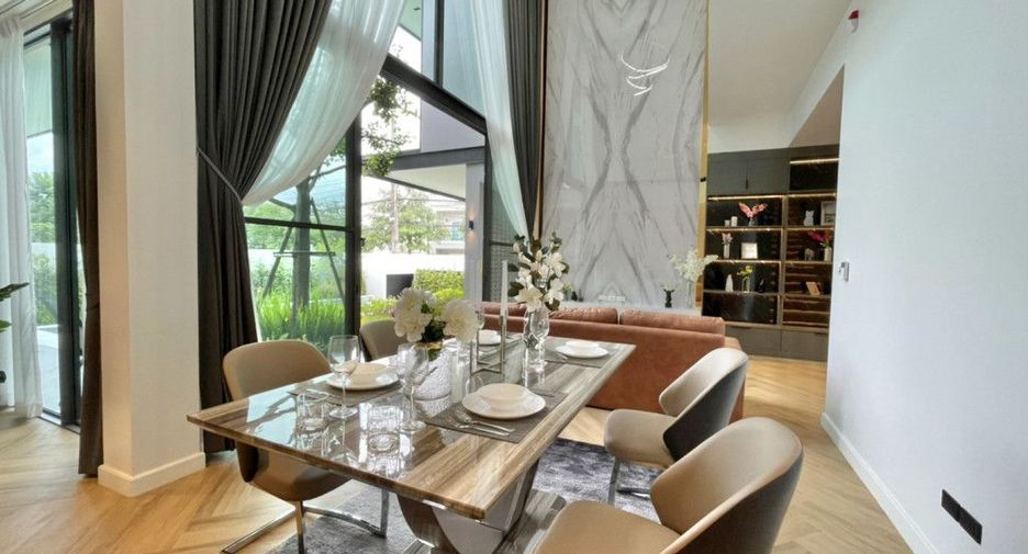 For rent 4 bedrooms house in Mueang Chiang Mai, Chiang Mai