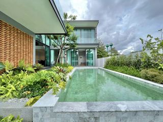 For rent 4 bedrooms house in Mueang Chiang Mai, Chiang Mai