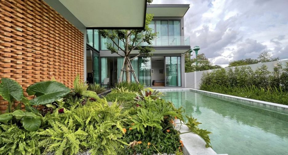 For rent 4 bedrooms house in Mueang Chiang Mai, Chiang Mai