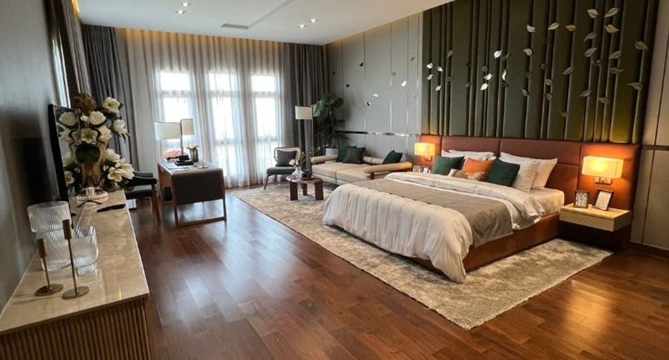 For rent 5 bedrooms house in Lat Krabang, Bangkok