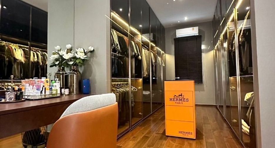 For rent 5 bedrooms house in Lat Krabang, Bangkok