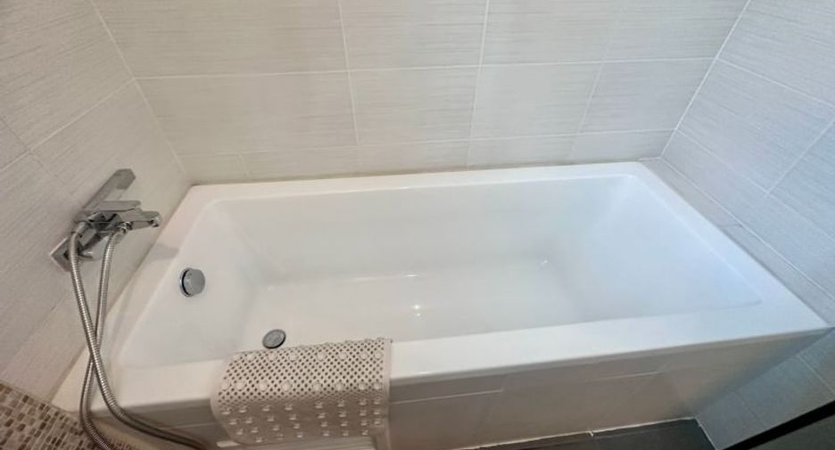 For rent 1 Beds condo in Si Racha, Chonburi
