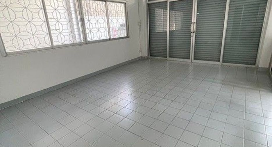 For rent 4 bed warehouse in Lam Luk Ka, Pathum Thani