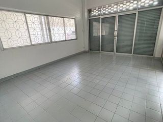 For rent 4 Beds warehouse in Lam Luk Ka, Pathum Thani