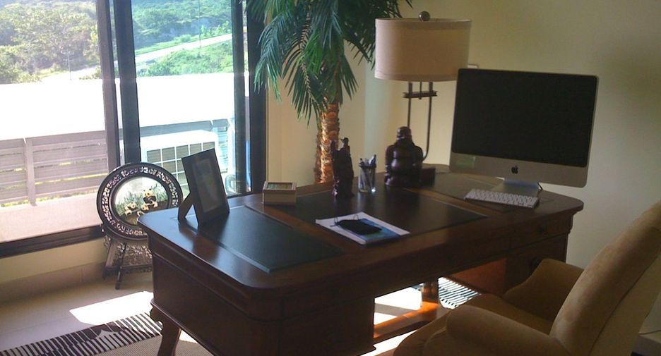 For rent and for sale 4 bedrooms condo 