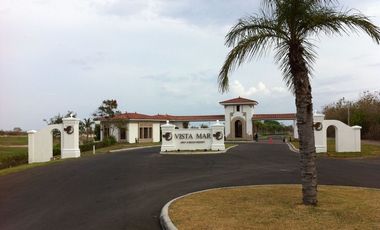 For rent and for sale 4 bedrooms condo 