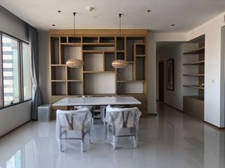Продажа 3 спальни кондо в Кхлонг Тоеи, Бангкок