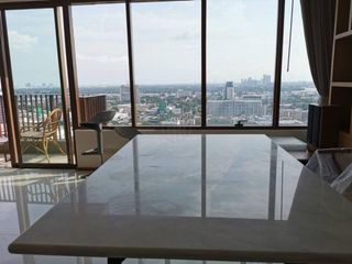 Продажа 3 спальни кондо в Кхлонг Тоеи, Бангкок