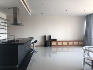 Продажа 3 спальни кондо в Кхлонг Тоеи, Бангкок