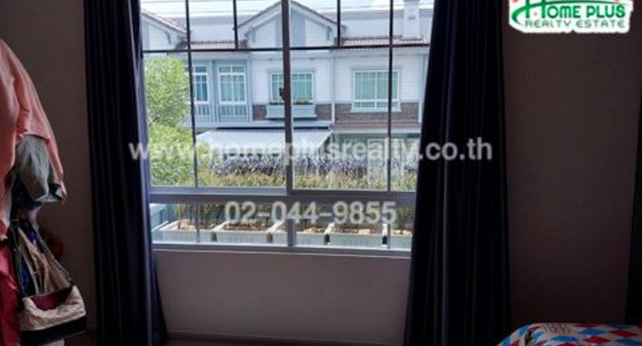 Casa adosada en venta de 2 habitaciones en Krathum Baen, Samut Sakhon