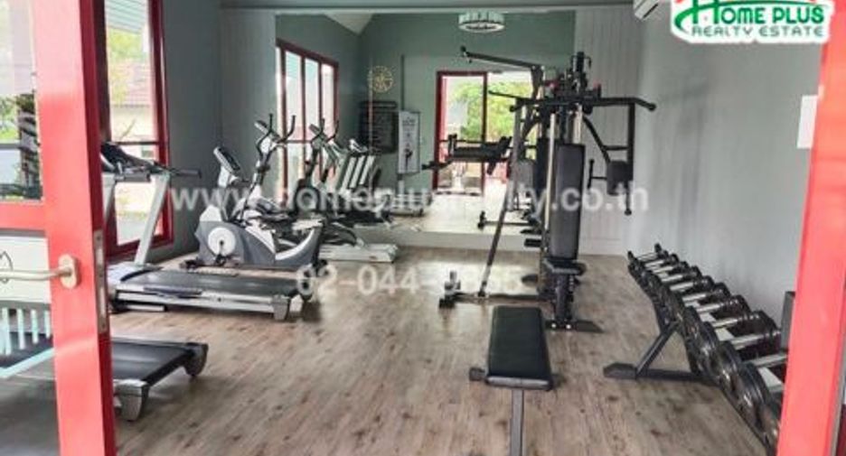 Casa adosada en venta de 2 habitaciones en Krathum Baen, Samut Sakhon