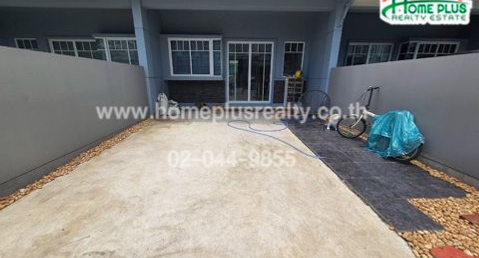 Casa adosada en venta de 2 habitaciones en Krathum Baen, Samut Sakhon
